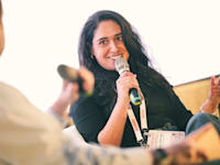 עפרי אליהו-רימוני, ממייסדי ארגון ''הביתה חוזרים לגליל'', בכנס שמים את הצפון במרכז / צילום: שלומי יוסף