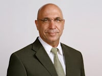 פרופ' צביקה אקשטיין, דיקן ביה''ס טיומקין לכלכלה ומנהל באוניברסיטת רייכמן, יועץ למרכז לצמיחה פיננסית / צילום: באדיבות בנק הפועלים