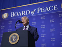 טראמפ נואם במועצת השלום / צילום: ap, Mark Schiefelbein