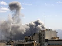 עשן בטהרן לאחר תקיפה ישראלית / צילום: Reuters, Anadolu via Reuters Connect