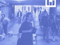 אנשים רצים לחניון תת קרקעי בעת אזעקה בתל אביב / צילום: ap, Leo Correa