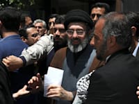 מוג'תבא חמינאי, בנו של עלי חמינאי והמועמד המוביל להחלפתו צילום: PA / צילום: ap, Vahid Salemi