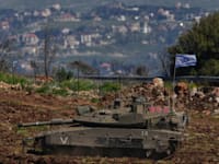 טנק ישראלי סמוך לגבול עם לבנון / צילום: ap, Ariel Schalit