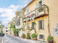 רחוב בנווה צדק. מלאי הקרקעות הפנויות מוגבל / צילום: Shutterstock