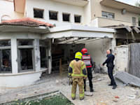 בית שנפגע בשוהם / צילום: דוברות כבאות והצלה לישראל