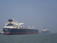 מכליות במצרי הורמוז / צילום: ap, Rafiq Maqbool