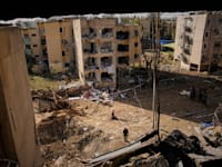בניין שנפגע מטיל איראני בערד. הפער הגבוה ביותר שנמצא בבדיקה / צילום: ap, Ohad Zwigenberg