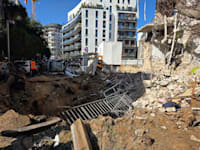 פגיעה בתל אביב, הבוקר / צילום: כבאות והצלה לישראל