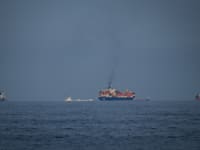 ספינות במצר הורמוז / צילום: ap, Altaf Qadri