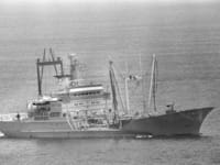 ספינת קרב איראנית סמוך למצר הורמוז בעת ''מלחמת המכליות'', אוגוסט 1987 / צילום: Reuters, Ulli Michel