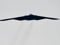 מפציץ B-2 של ארה''ב / צילום: ap, Mark Almond