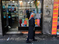 אזרחית ברחוב בטהרן (ארכיון) / צילום: ap, Vahid Salemi