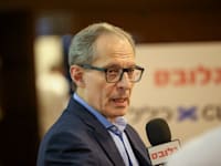 פרופ' יוג'ין קנדל, יו''ר דירקטוריון הבורסה לני''ע, בכנס ''עושים לונג על ישראל'' / צילום: שלומי יוסף