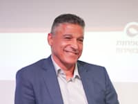 משה לארי, מנכ''ל בנק מזרחי טפחות, בכנס השירות של ישראל / צילום: כדיה לוי