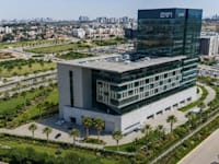 בניין ויתניה לנדא נס ציונה / צילום: דורון סהר