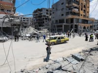 הריסות בעיר צור לאחר תקיפת צה''ל החודש / צילום: Reuters, Aziz Taher