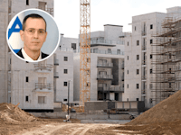 אתר בנייה. בעיגול: ראש הלמ''ס והסטטיסטיקן הלאומי פרופ' ירון פלוס / צילום: ויקיפדיה