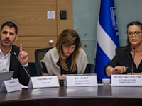 ח''כ גלית דיסטל אטבריאן, נועה בירן דדון, ושר התקשורת שלמה קרעי / צילום: נועם מושקוביץ - דוברות הכנסת