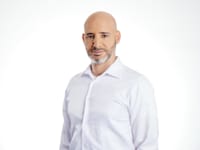 שי דנינו, מנהל השקעות ראשי / צילום: עופר חג׳יוב