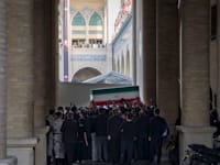 מסע הלוויה של עלי חמינאי / צילום: Reuters, Morteza Nikoubazl