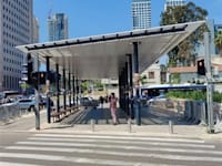 דרך השלום בתל אביב. ''הכל מתחיל בחזון'' / צילום: עיריית תל אביב