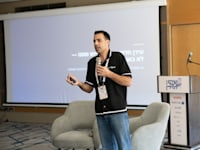 רו''ח, עו''ד רותם זילבר, שותף מנהל BYNDbiz בוועידת ישראל לנדל''ן / צילום: מיכל מוסלר