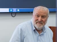 ד''ר אביחי מנדלבליט, לשעבר היועץ המשפטי לממשלה, מעיד במשפט נתניהו / צילום: חיים גולדברג, פלאש90
