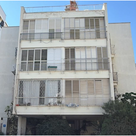הבניין ברחוב בילטמור 7 בתל אביב / צילום: גל הולצר הבניין ברחוב בילטמור 7 בתל אביב / צילום: גל הולצר