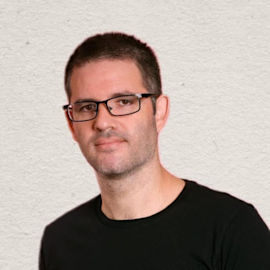 ארבל זינגר, עורך הסקר ארבל זינגר, עורך הסקר