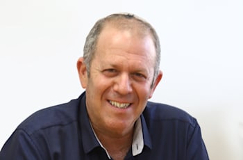 צביקה פיליפס, סמנכ''ל השיווק במפעל הפיס / צילום: איקי מימון צביקה פיליפס, סמנכ''ל השיווק במפעל הפיס / צילום: איקי מימון