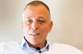 מנכ''ל עזרה ובצרון, אלי גינזברג / צילום: מתוך יוטיוב מנכ''ל עזרה ובצרון, אלי גינזברג / צילום: מתוך יוטיוב