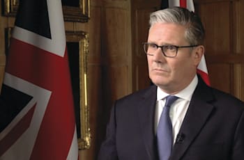 קיר סטארמר, ראש ממשלת בריטניה / צילום: Reuters, Zhanna Manukyan קיר סטארמר, ראש ממשלת בריטניה / צילום: Reuters, Zhanna Manukyan