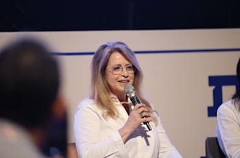 נחמה בוגין, יו''ר לשכת שמאי המקרקעין, בוועידת ישראל לנדל''ן / צילום: שלומי יוסף נחמה בוגין, יו''ר לשכת שמאי המקרקעין, בוועידת ישראל לנדל''ן / צילום: שלומי יוסף
