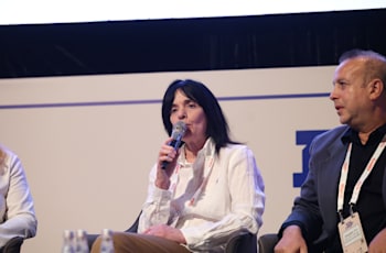 גלית בן נאים, סגנית בכירה לכלכלן הראשי במשרד האוצר, בוועידת ישראל לנדל''ן / צילום: שלומי יוסף גלית בן נאים, סגנית בכירה לכלכלן הראשי במשרד האוצר, בוועידת ישראל לנדל''ן / צילום: שלומי יוסף