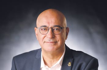 איציק לארי / צילום: ראובן קפוצ'ינסקי איציק לארי / צילום: ראובן קפוצ'ינסקי