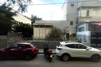 הבית ברחוב חיים סירני בשכונת יד אליהו בתל אביב / צילום: עידן ישר הבית ברחוב חיים סירני בשכונת יד אליהו בתל אביב / צילום: עידן ישר