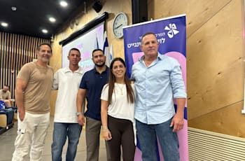 מימין: איתי זיו, אלה ללזר, שי אלנקרי, עידן ורד ושני רופ / צילום: יח''צ