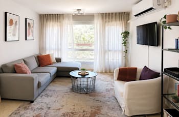 הדירה בשכונת קטמון הישנה בירושלים / צילום: רי/מקס שירז נדל''ן ירושלים הדירה בשכונת קטמון הישנה בירושלים / צילום: רי/מקס שירז נדל''ן ירושלים