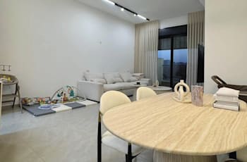 הדירה ברחוב חיים נחמן ביאליק בשכונת נווה שרון בנתיבות / צילום: רואי אילוז הדירה ברחוב חיים נחמן ביאליק בשכונת נווה שרון בנתיבות / צילום: רואי אילוז