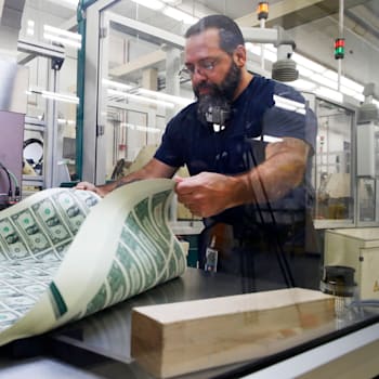 הדפסת דולרים / צילום: Associated Press, Jacquelyn Martin הדפסת דולרים / צילום: Associated Press, Jacquelyn Martin