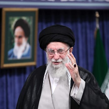 עלי חמינאי. ''מאמינים שהוא יהיה הפקק האחרון במשטר'' / צילום: ap, Office of the Iranian Supreme Leader עלי חמינאי. ''מאמינים שהוא יהיה הפקק האחרון במשטר'' / צילום: ap, Office of the Iranian Supreme Leader