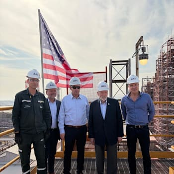 מימין: אוריאל עלייט, מייק האקבי, אלעד אהרונסון, מארק ראסל ואלון פרויד / צילום: ICL