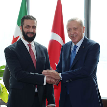 מימין: רג'פ טאיפ ארדואן, נשיא טורקיה, עם עמיתו הסורי אחמד א־שרע / צילום: Reuters, Anadolu