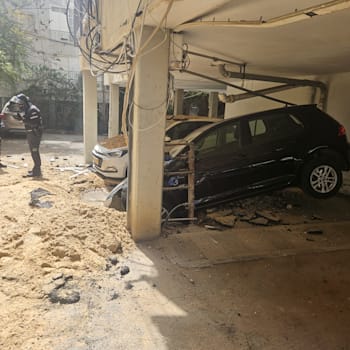 אחת מזירות הפגיעה / צילום: כבאות והצלה לישראל