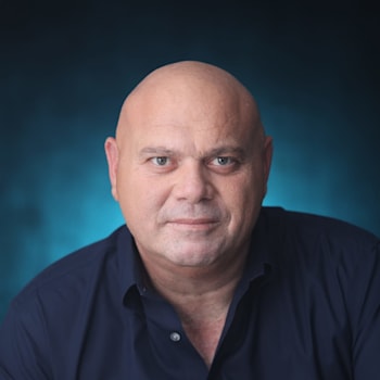 יוסי נבעה. ראש עיריית טבריה. ''צריך יזמים מהמרכז'' / צילום: ענת נבעה - ויקיפדיה