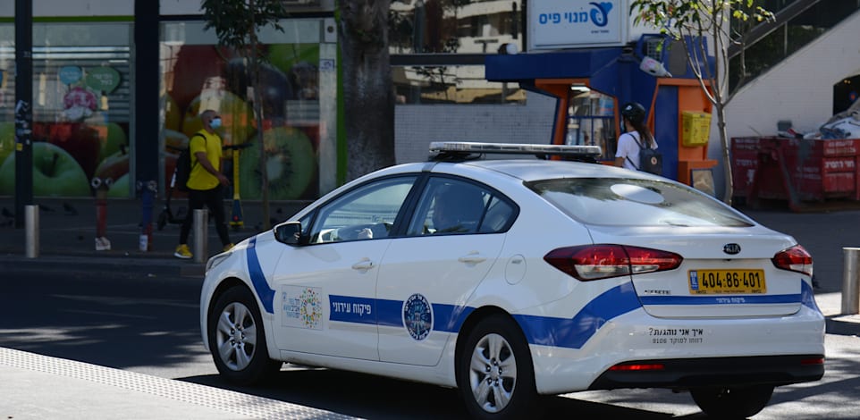 רכב של פיקוח עירוני בת"א / צילום: איל יצהר