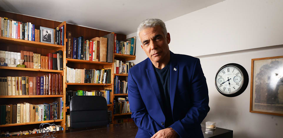 יאיר לפיד / צילום: איל יצהר