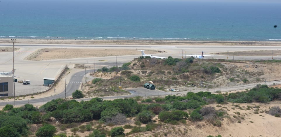 שדה דב לאחר הפינוי / צילום: איל יצהר