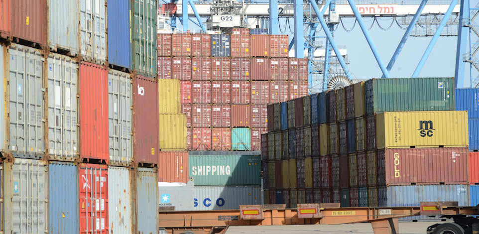 נמל חיפה. תור האוניות מתארך / צילום: איל יצהר