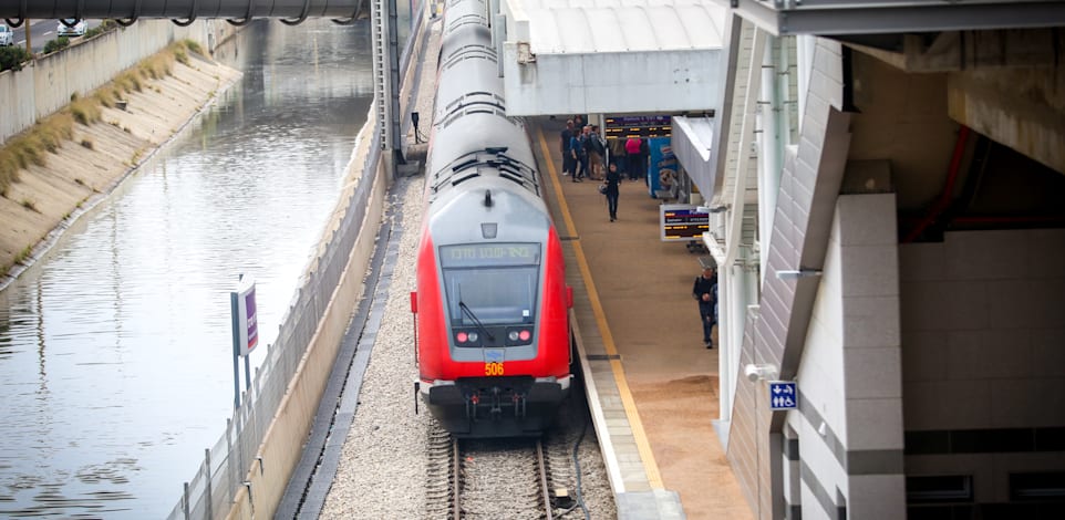 רכבת ישראל תחנה חדשה ליד הבורסה ת"א / צילום: שלומי יוסף